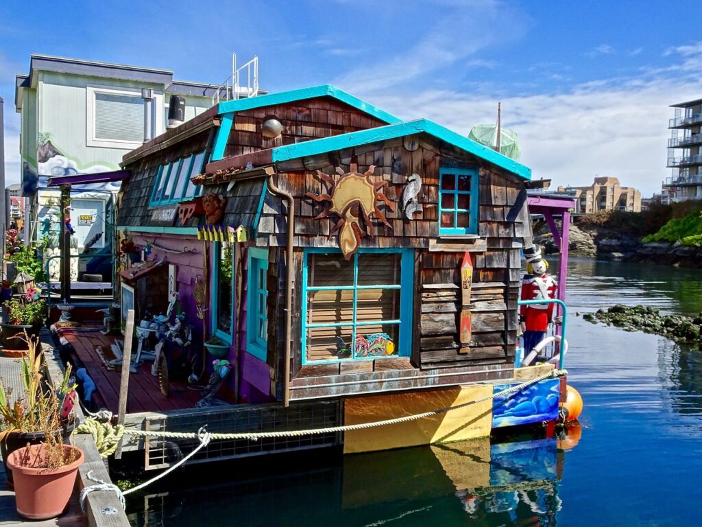 houseboat, victoria, house-1648529.jpg